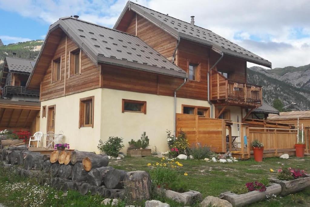 Chalet T3 Duplex Neuf Névache Exterior foto